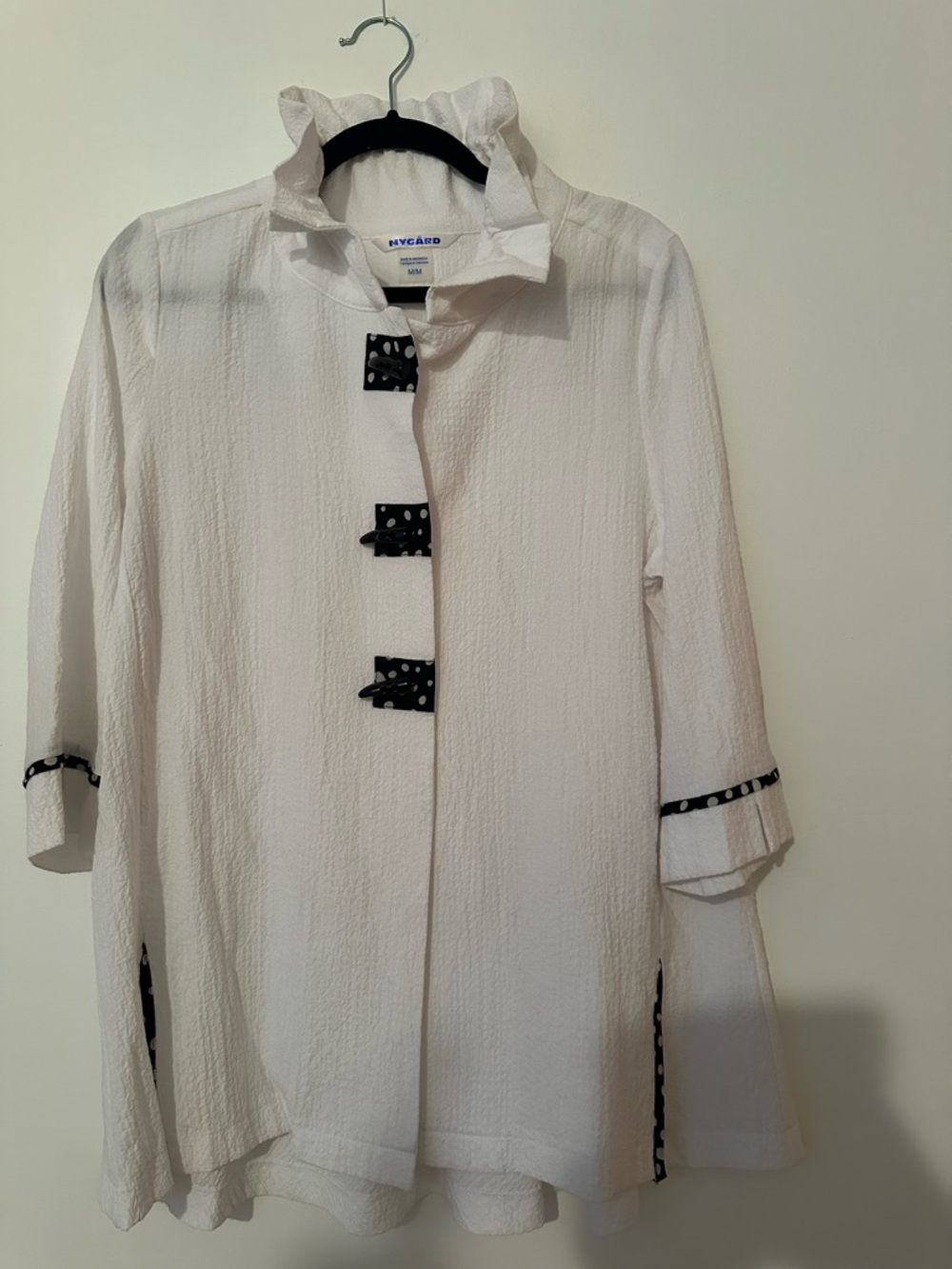 Peter Nygard White Textured Jacket with Black Trim
